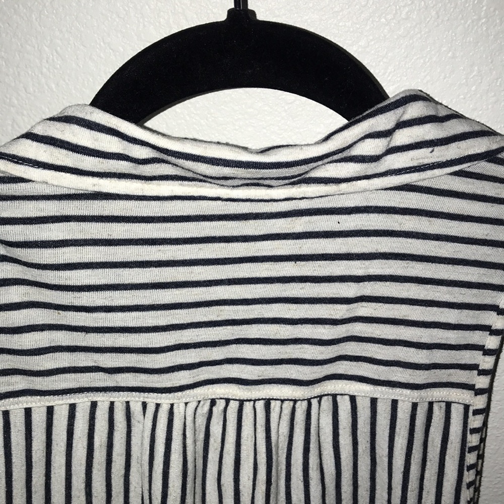 Button-up Crop Top - Picture 3 of 3
